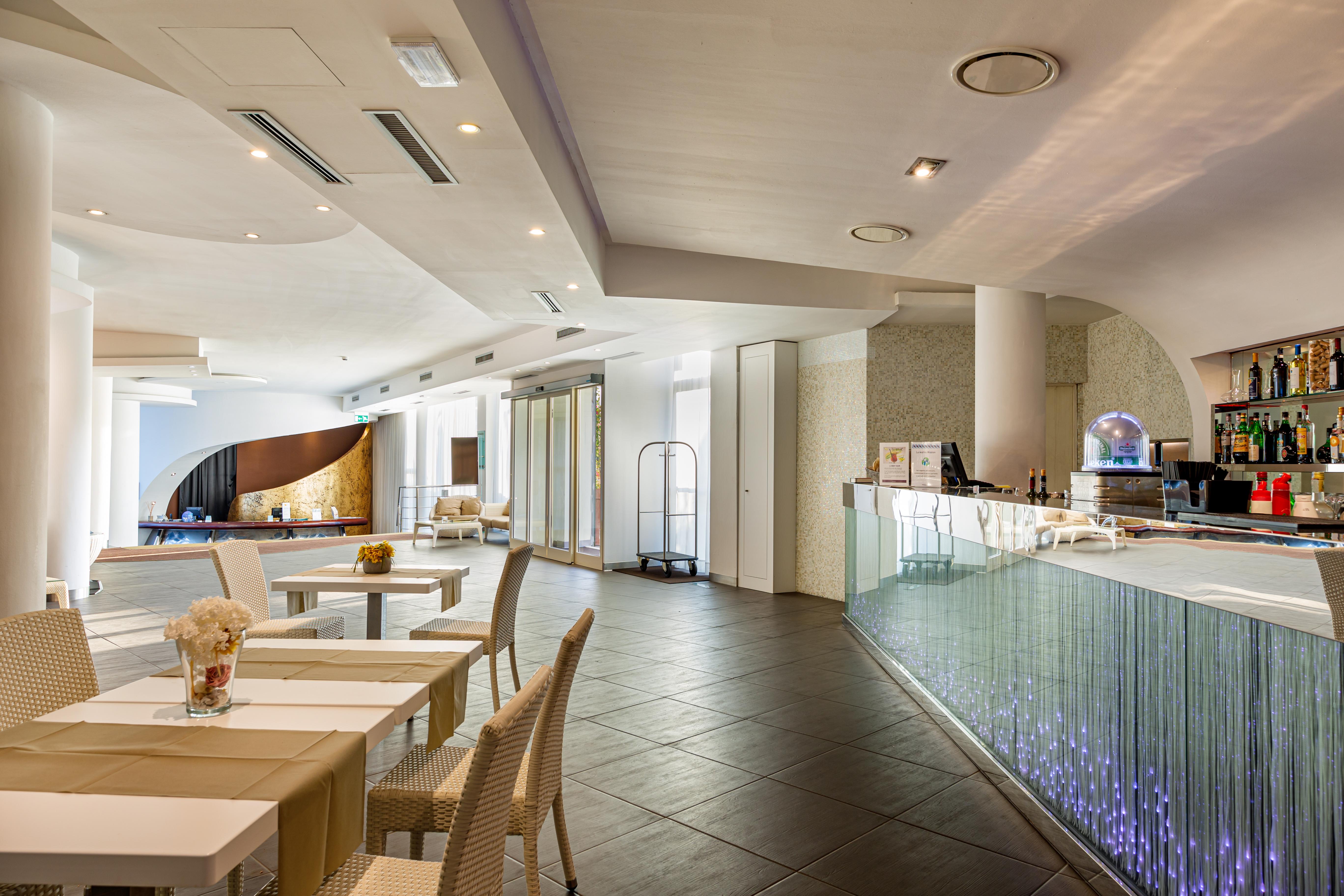 Mercure Olbia Exterior photo