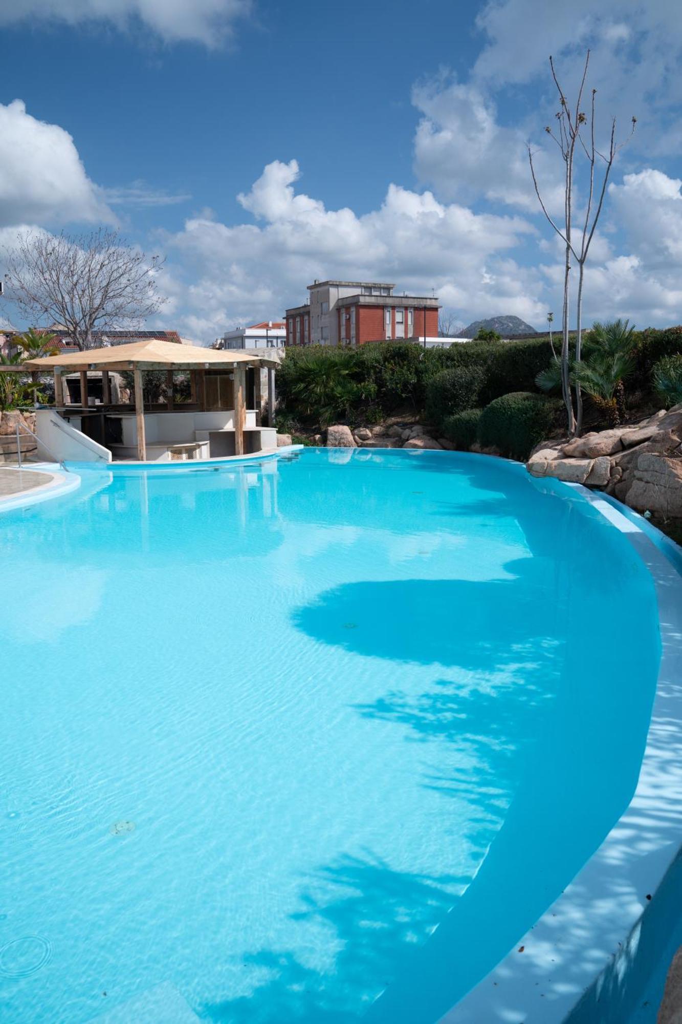 Mercure Olbia Exterior photo
