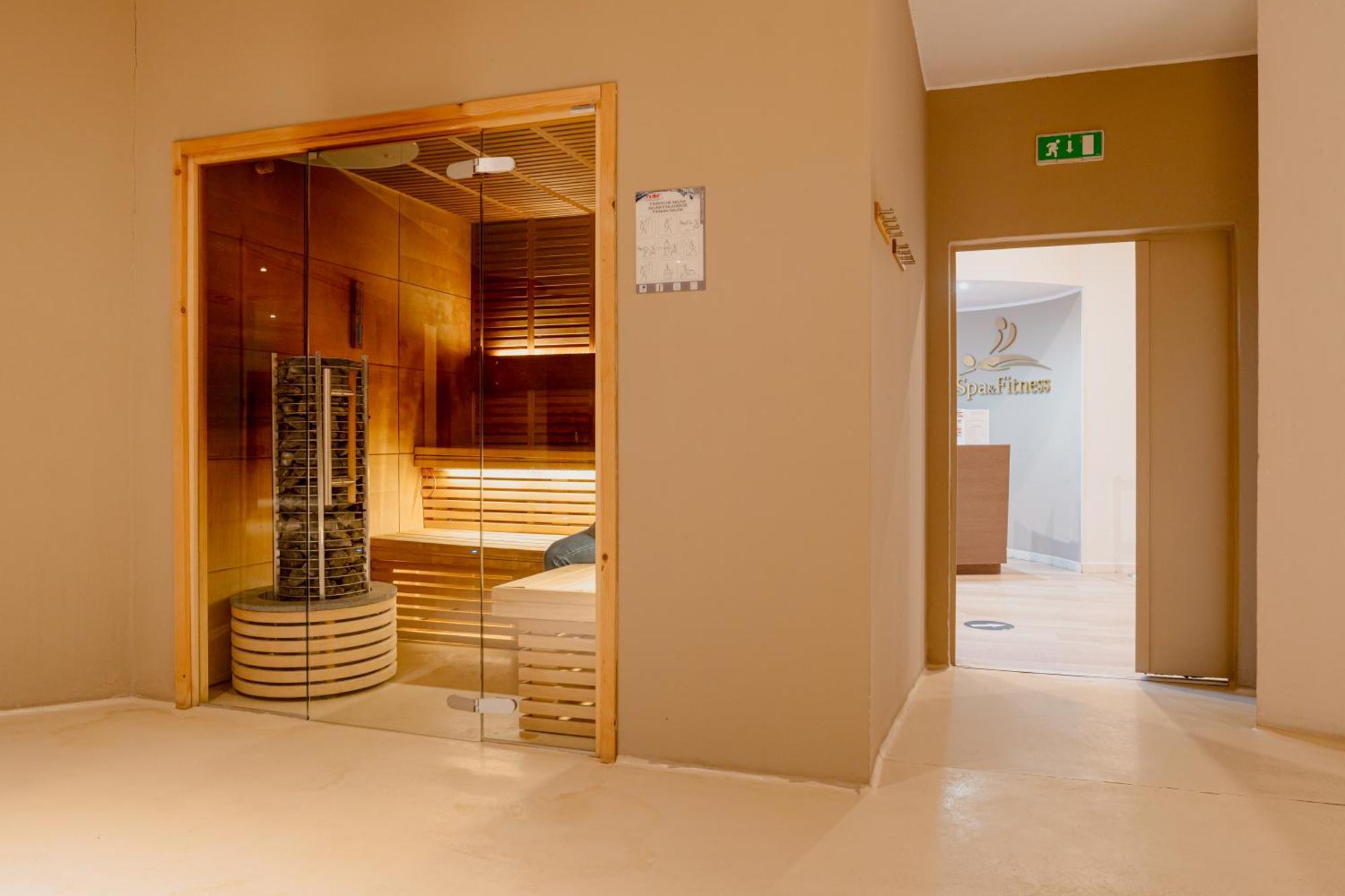 Mercure Olbia Exterior photo