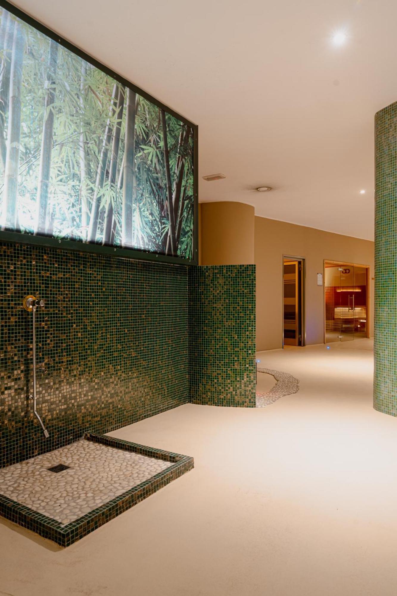 Mercure Olbia Exterior photo