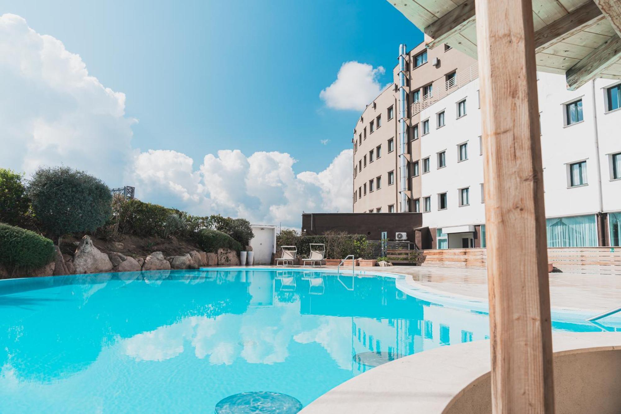 Mercure Olbia Exterior photo