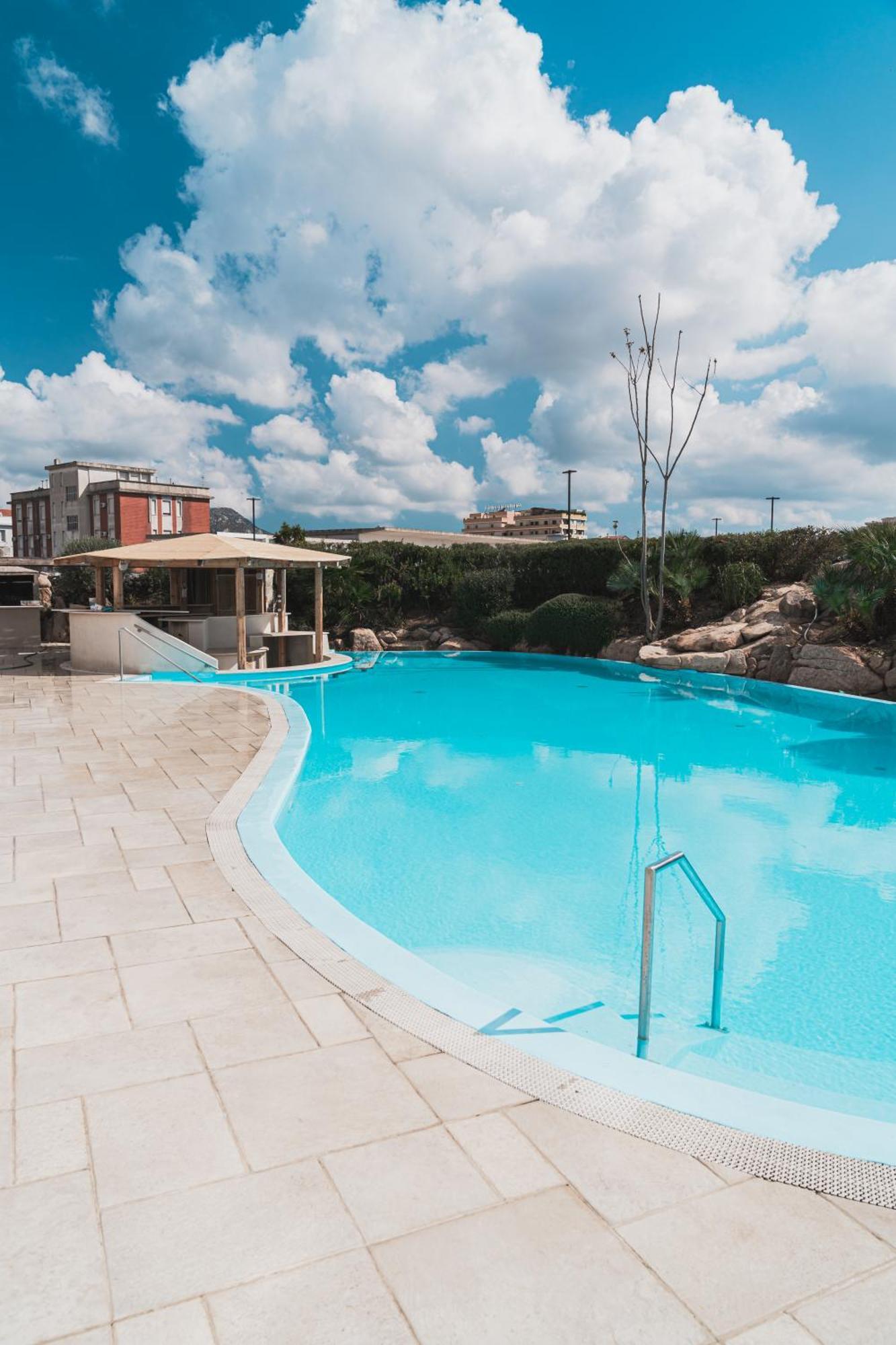 Mercure Olbia Exterior photo