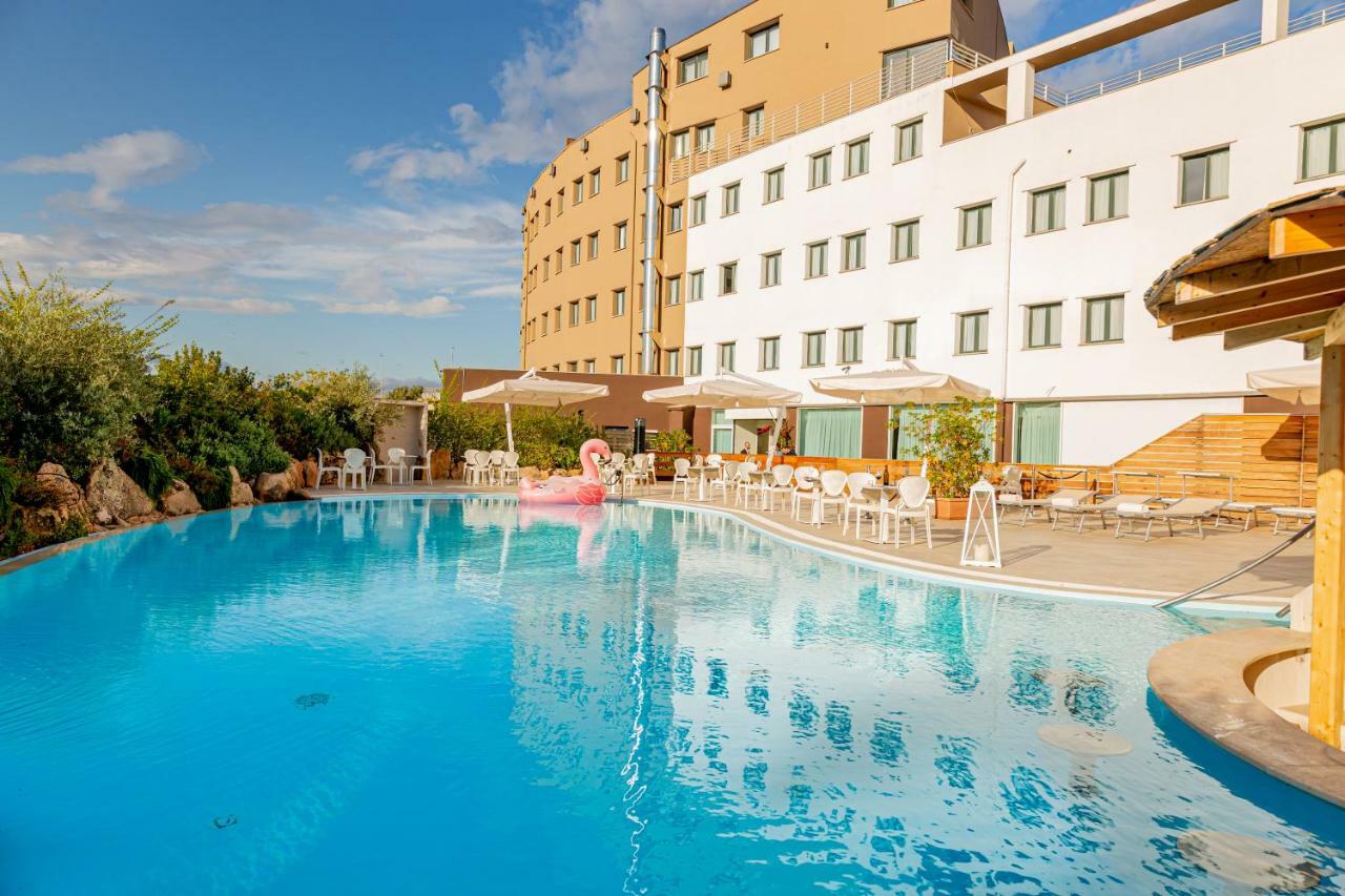Mercure Olbia Exterior photo